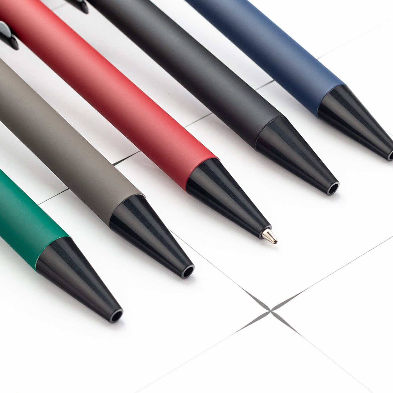 High Quality 1.0mm Black Aluminum Ballpoint Pen Laser Engraved LOGO Advertising for Automotive Industry Promotional Gift Pen