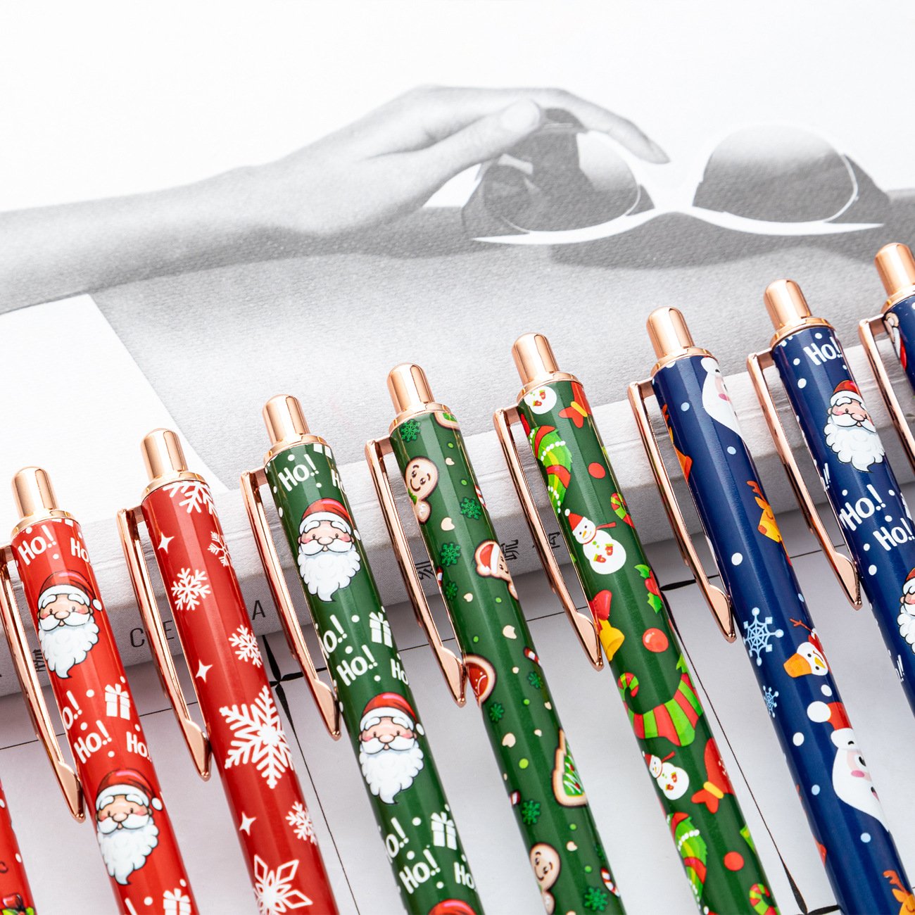 Creative Christmas Series Press Ballpoint Pen in Stock Cute Cartoon Christmas Gift Pen Heat Transfer Ballpoint Pen