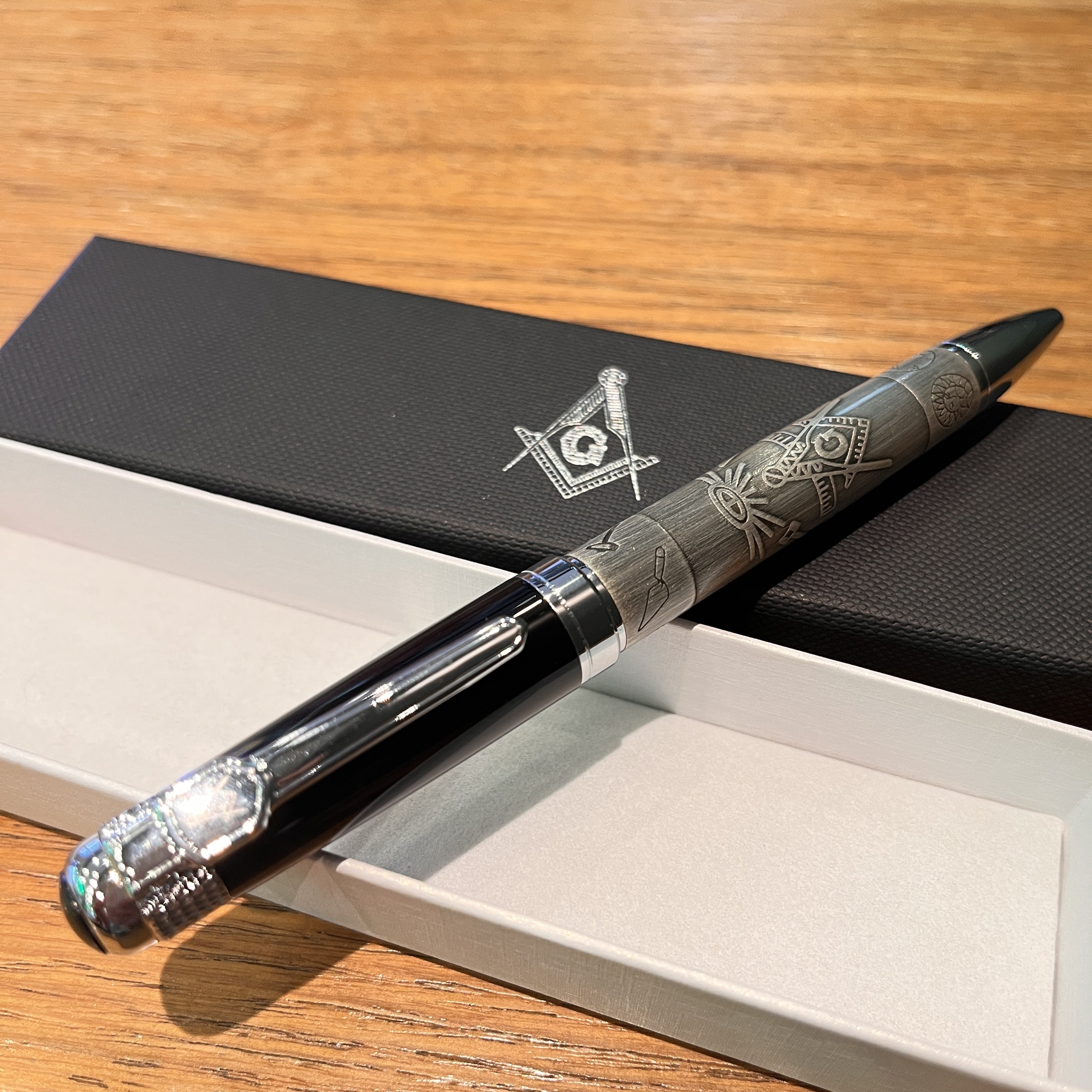 JX-A189 Masonic symbols ancient silver heavy weight masonic engraved writing ballpoint pen gift