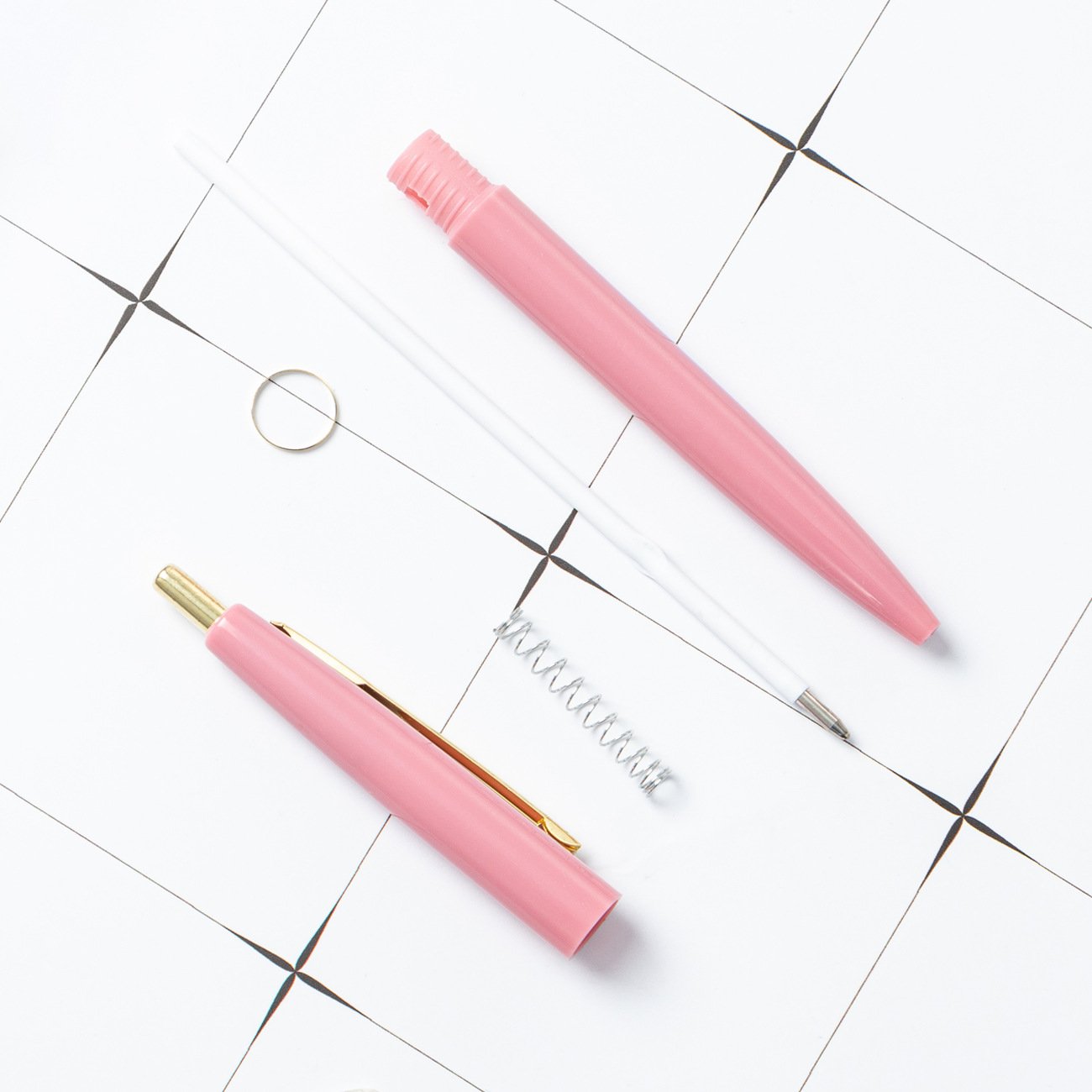 High Quality Plastic Ballpoint Pen Customized Logo Available Advertising Ballpoint Pen World Share