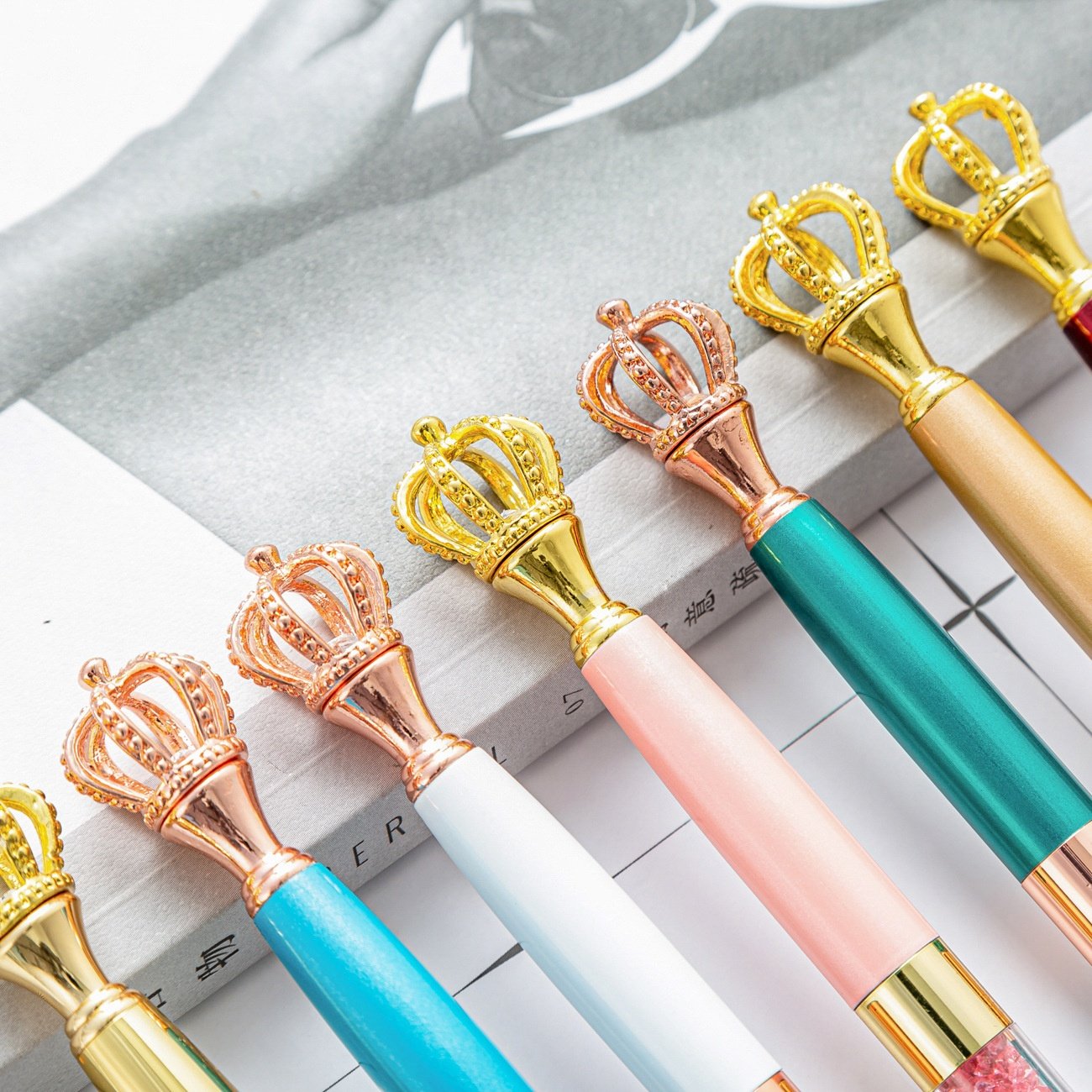 Luxury Logo Customized Metal Royal Crown Twist Ballpoint Pens