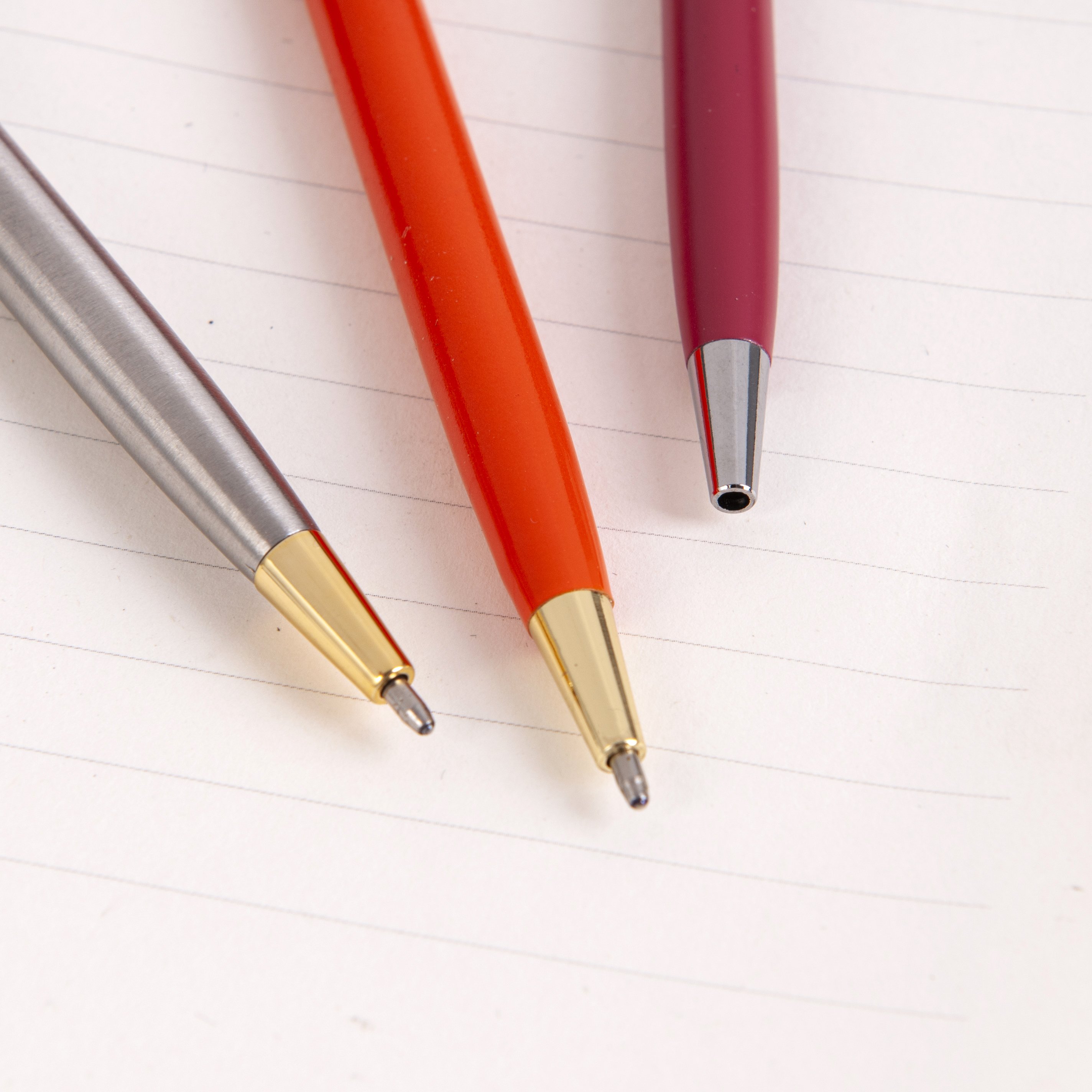 Personalized Metal Ballpoint Pen Custom Logo Business Promotion Office Pens with Plastic Body School Supplies and Gifts