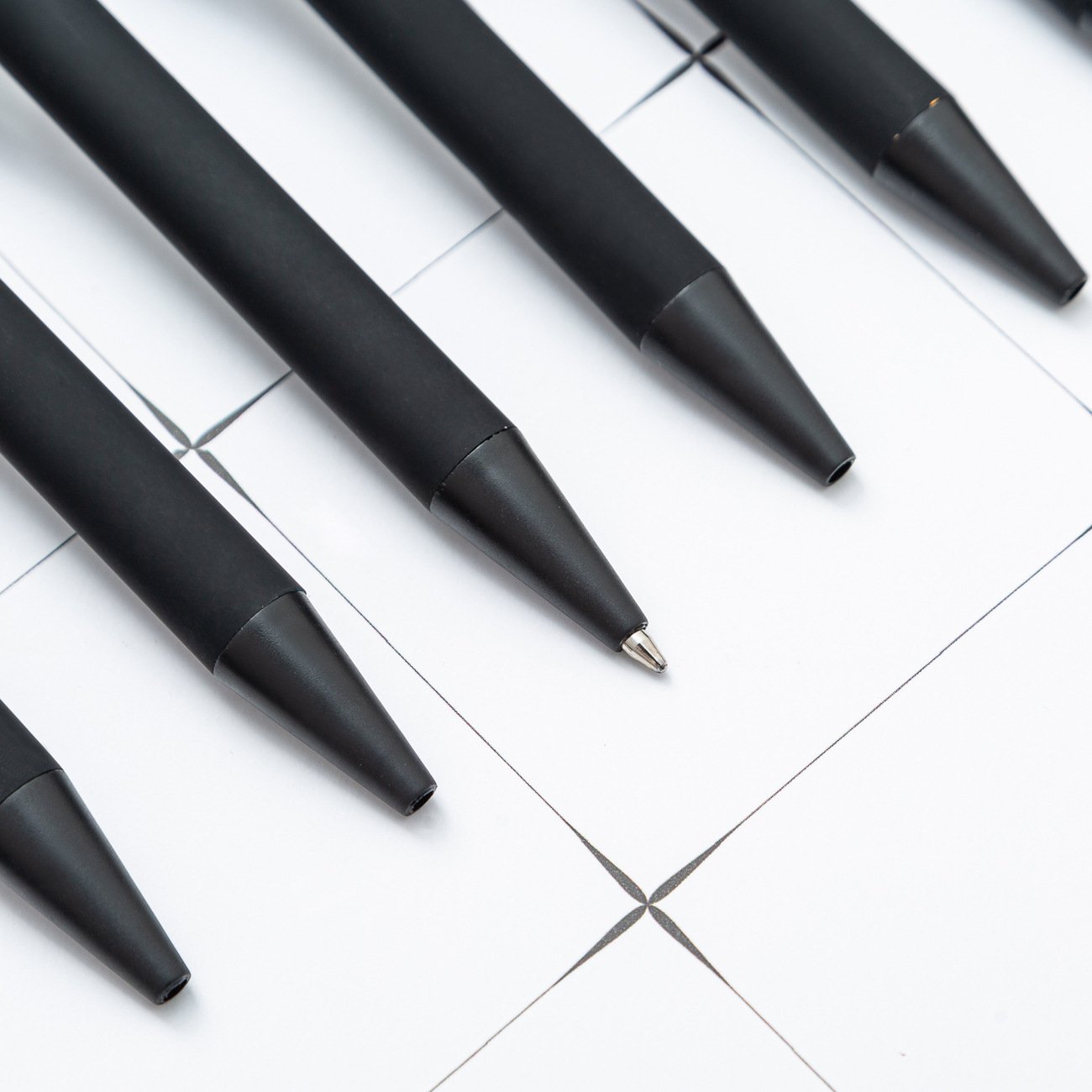 Promotional logo printed 1.0mm writing width metal ballpoint pen multi-color advertising gift stylus pen with rubber grip