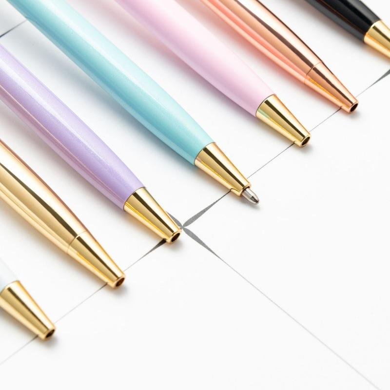 Wholesale Kawaii with flower pendant 1.0mm custom personalized logo metal ballpoint pens