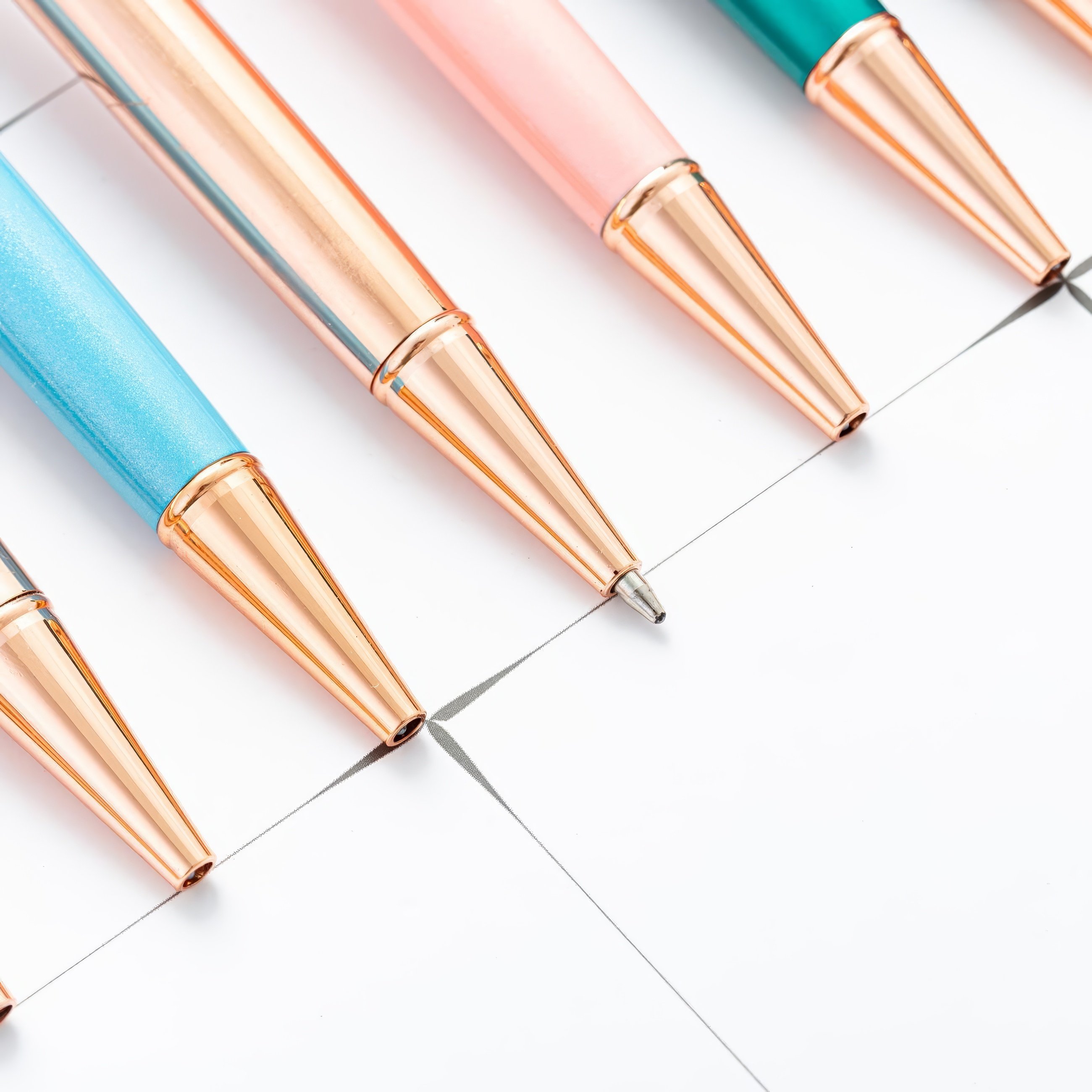 Hot Sale Luxury Personalised Rose Gold Floral Pens Custom Logo Metal Ballpoint Pencils 1.0mm Writing Novelty Business Gift