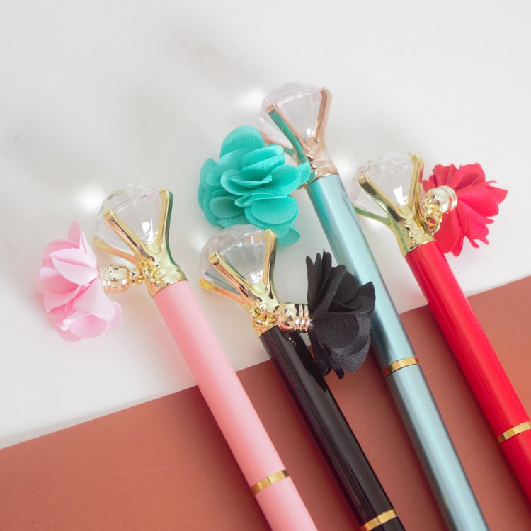 Top sell ECO raw materials pens with large diamond crystal flower pendant ballpoint pens for gift girls pens stationery store