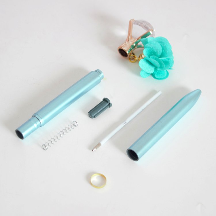 Top sell ECO raw materials pens with large diamond crystal flower pendant ballpoint pens for gift girls pens stationery store