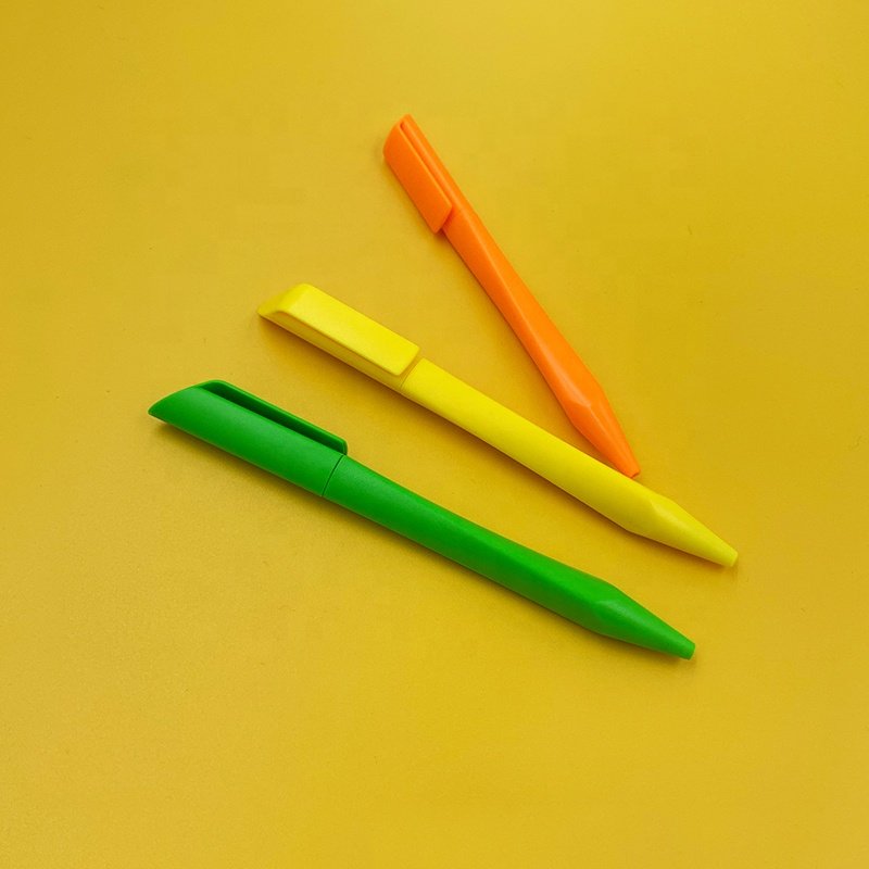 Custom Logo Promotion Triangle Ball Pen Cheap Plastic Ballpoint Pen Classic Office Supplies