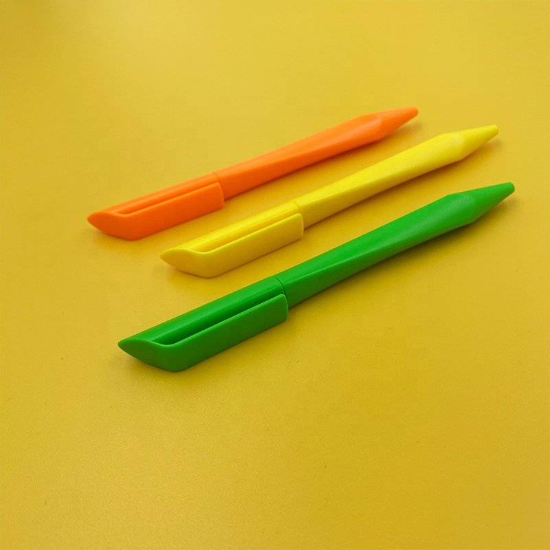 Custom Logo Promotion Triangle Ball Pen Cheap Plastic Ballpoint Pen Classic Office Supplies