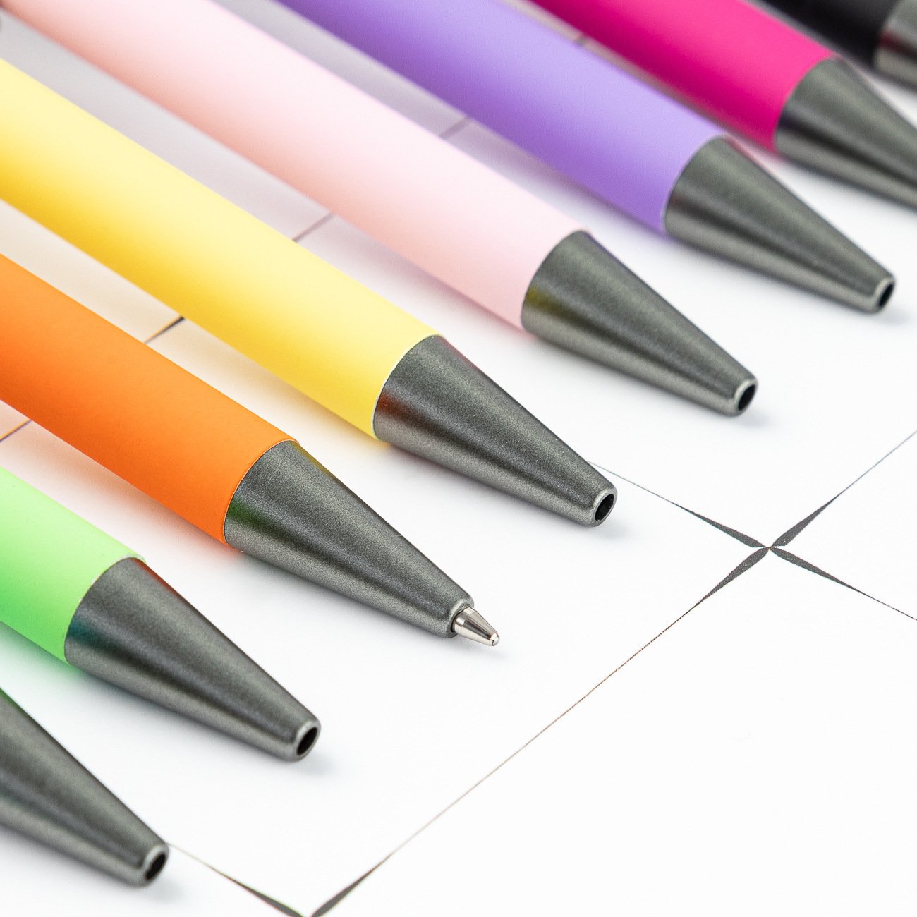 Low MOQ Matte Soft Rubber Coated Ballpoint Gun-Black Metal Custom Laser Engraved Logo Novelty Business Advertising Business