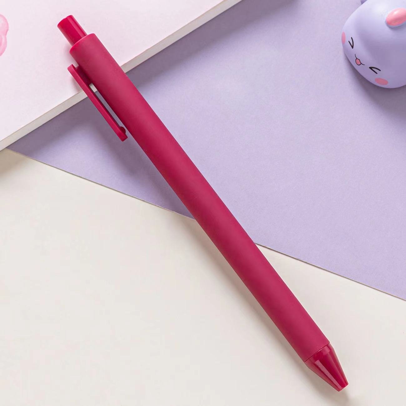 Hot sale korean Style Cheap Macaron color simple gift plastic ball pen pink hotel ballpoint pen