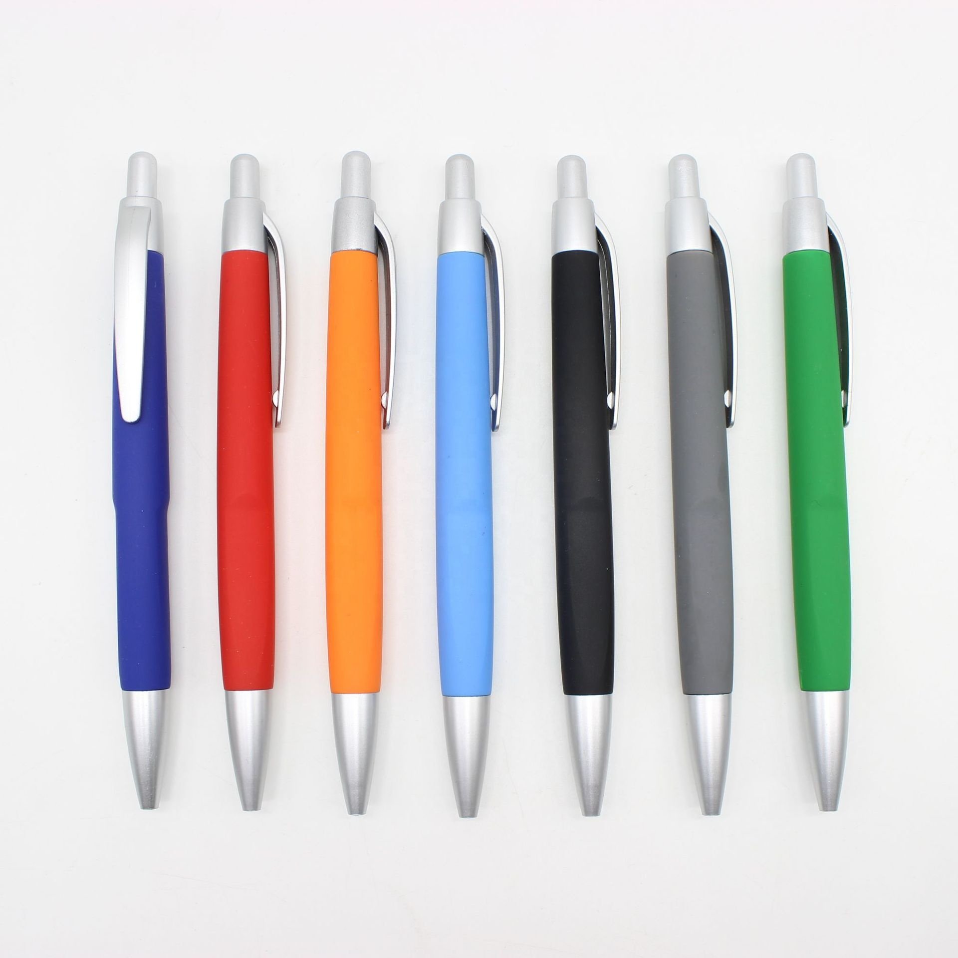 Hot stationery comfortable colorful oil based click type plastic ballpoint pen with custom logo for hotel advertising promotion
