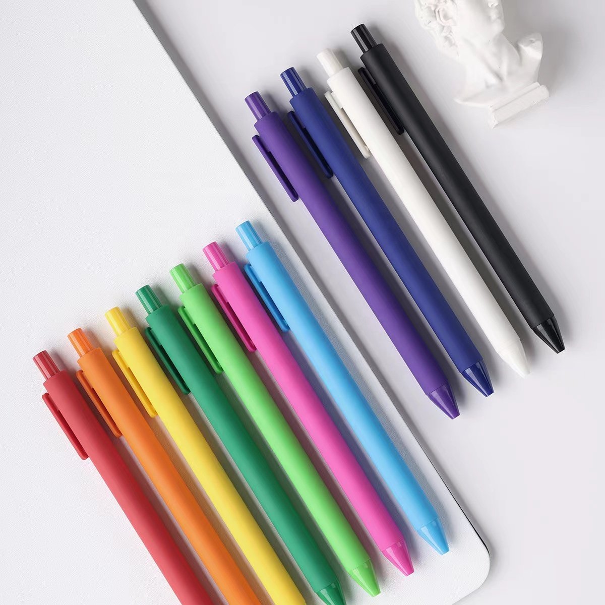 Hot Selling Wholesale Plastic Gel Pen Custom Logo Printed Pen Multiple Color Retractable Soft Rubber Click Plastic Pen