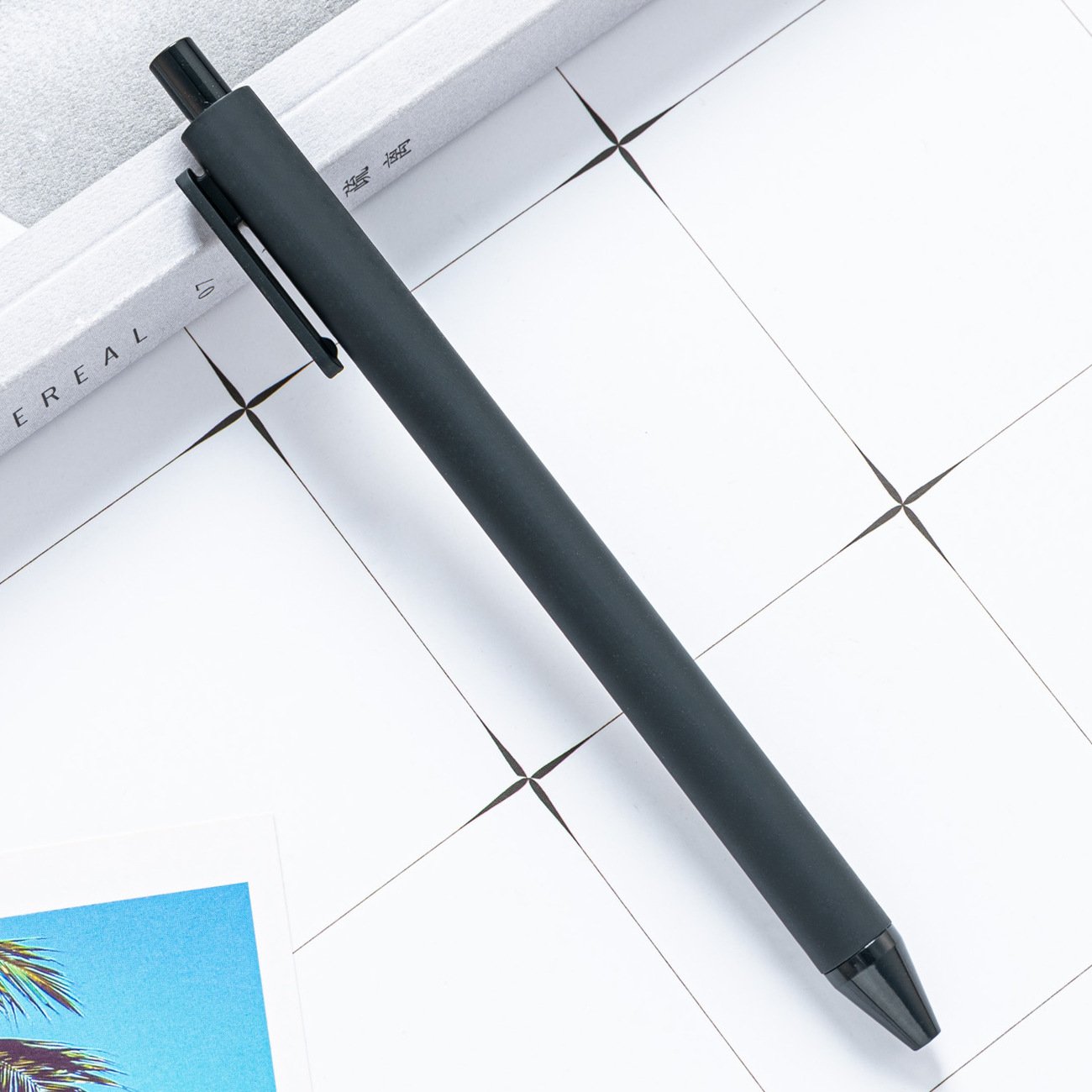 Hot Selling Wholesale Plastic Ballpen Custom Logo Printed Ballpoint Pen Multiple Color Retractable Soft Rubber Click Plastic Pen