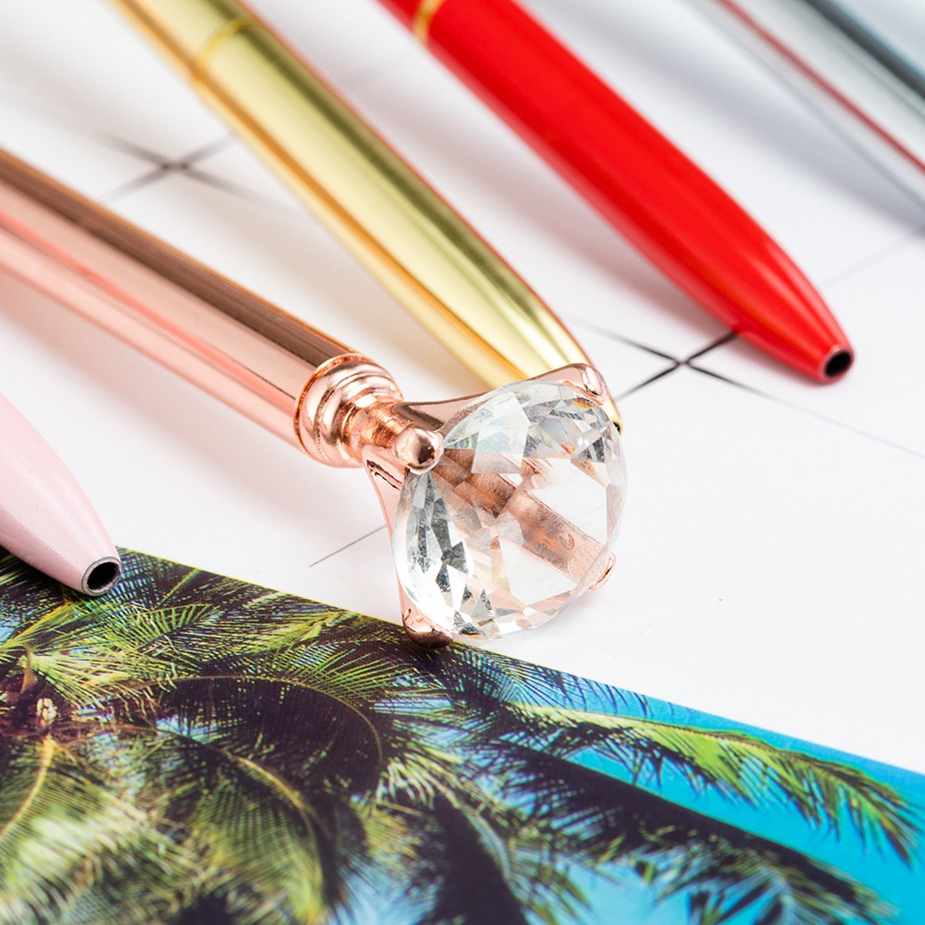 Good quality promotional logo Pink Art Custom Crystal Ballpoint Diamonds Ball Pens Pen With Diamond On The Top