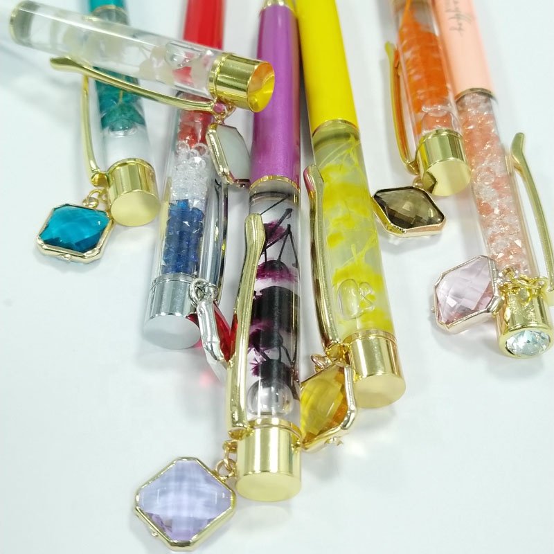 Crystal Ball Pen with Charms New Style 2018 Wholesale Promotional Big Diamond Crystal Ball Pen with Logo Jewelled Luxury Pen