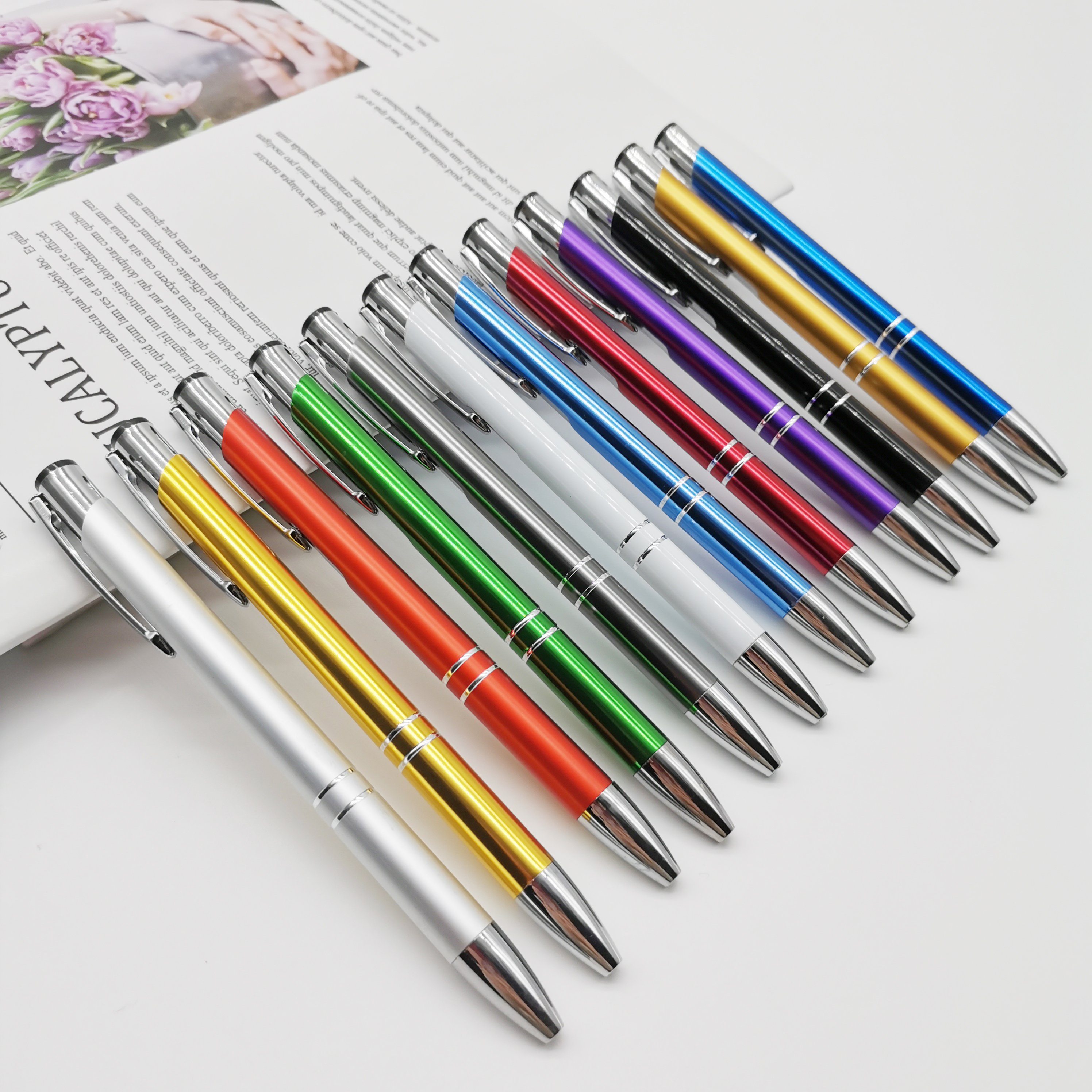 Promotional Stationery Logo Custom Colorful Ballpoint Pen Wholesale Black Green Gift Plastic Pen For Hotel