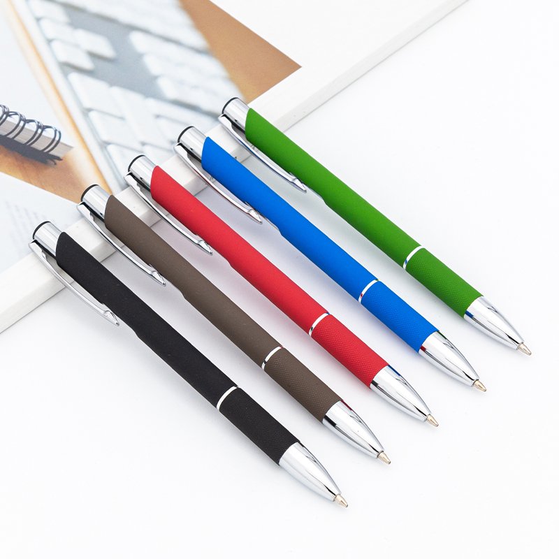 new model rubber coated aluminium metal ballpoint pen with clip metal ball pen with custom logo