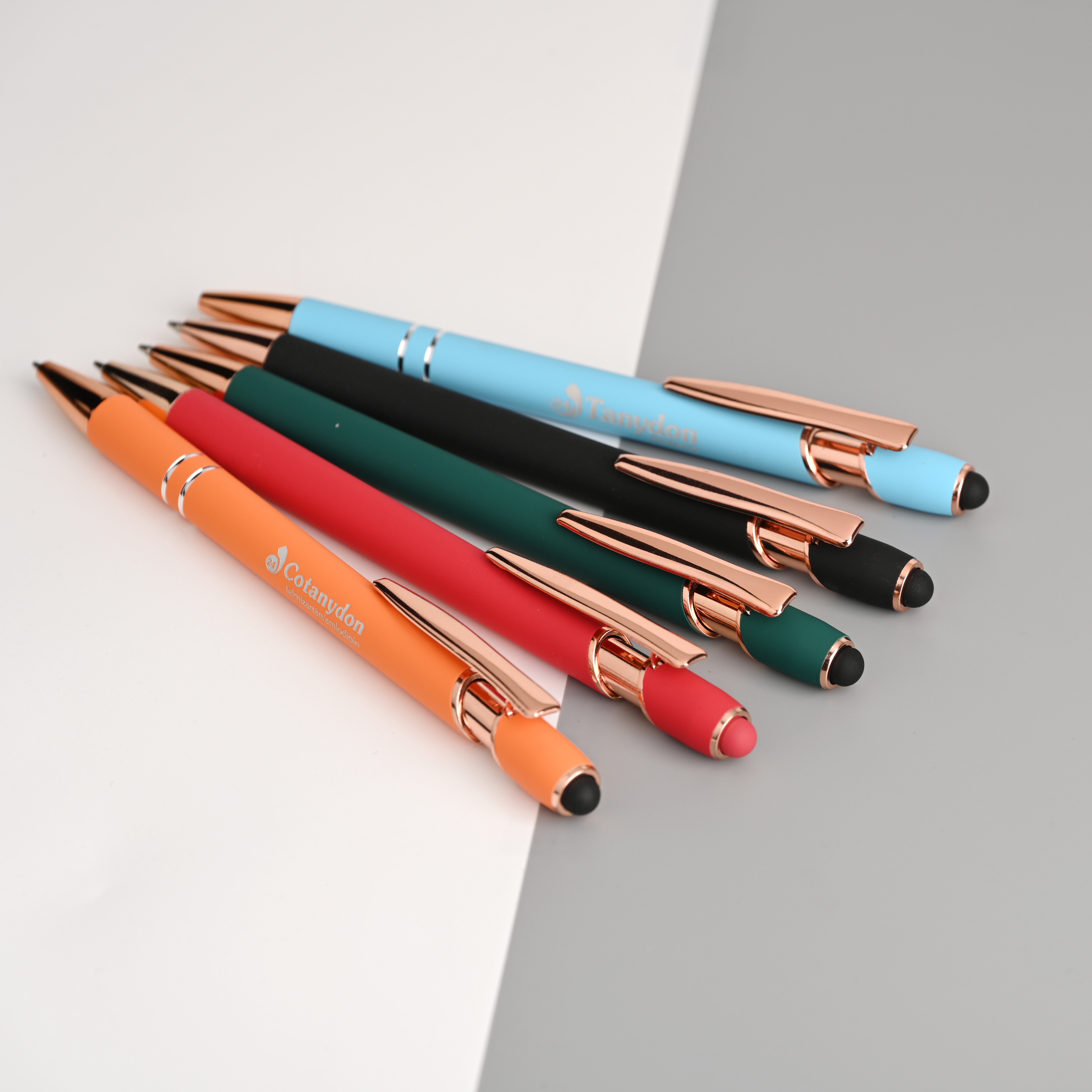 Hot Sales Promotional Soft Rubber Touch 2 in 1 Metal Stylus Pen Rose Gold Ballpoint Pen with Engraved Logo