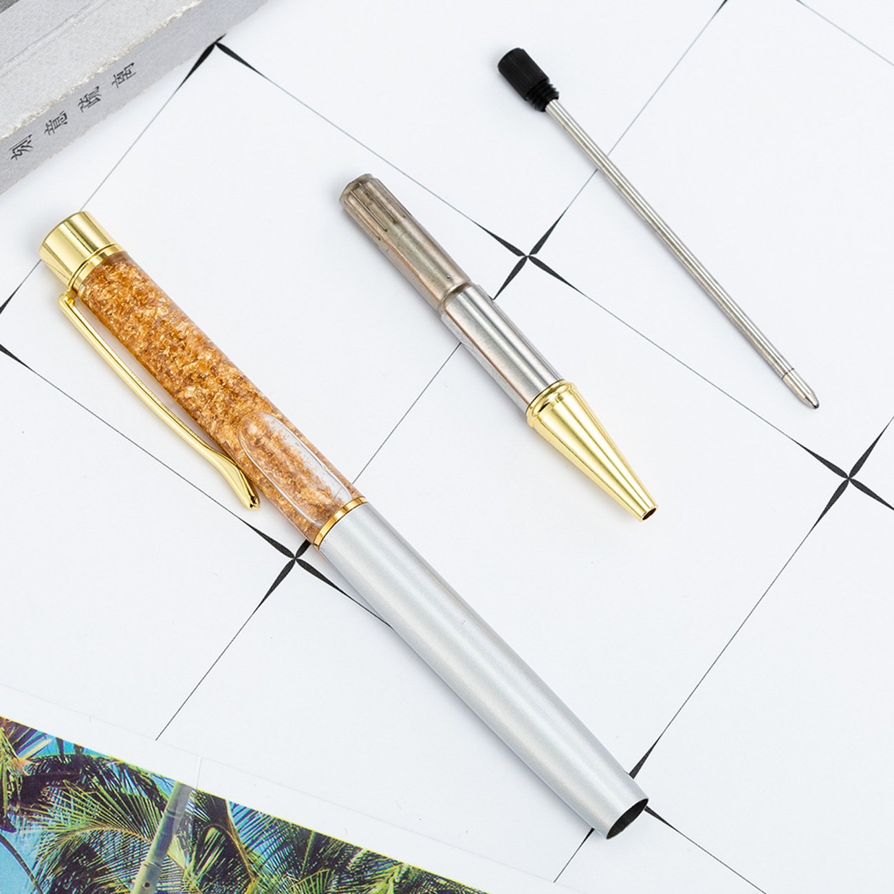 Custom Logo 24K Gold Glitter Floating Black Ink Ballpoint Pen for Gift Promotion