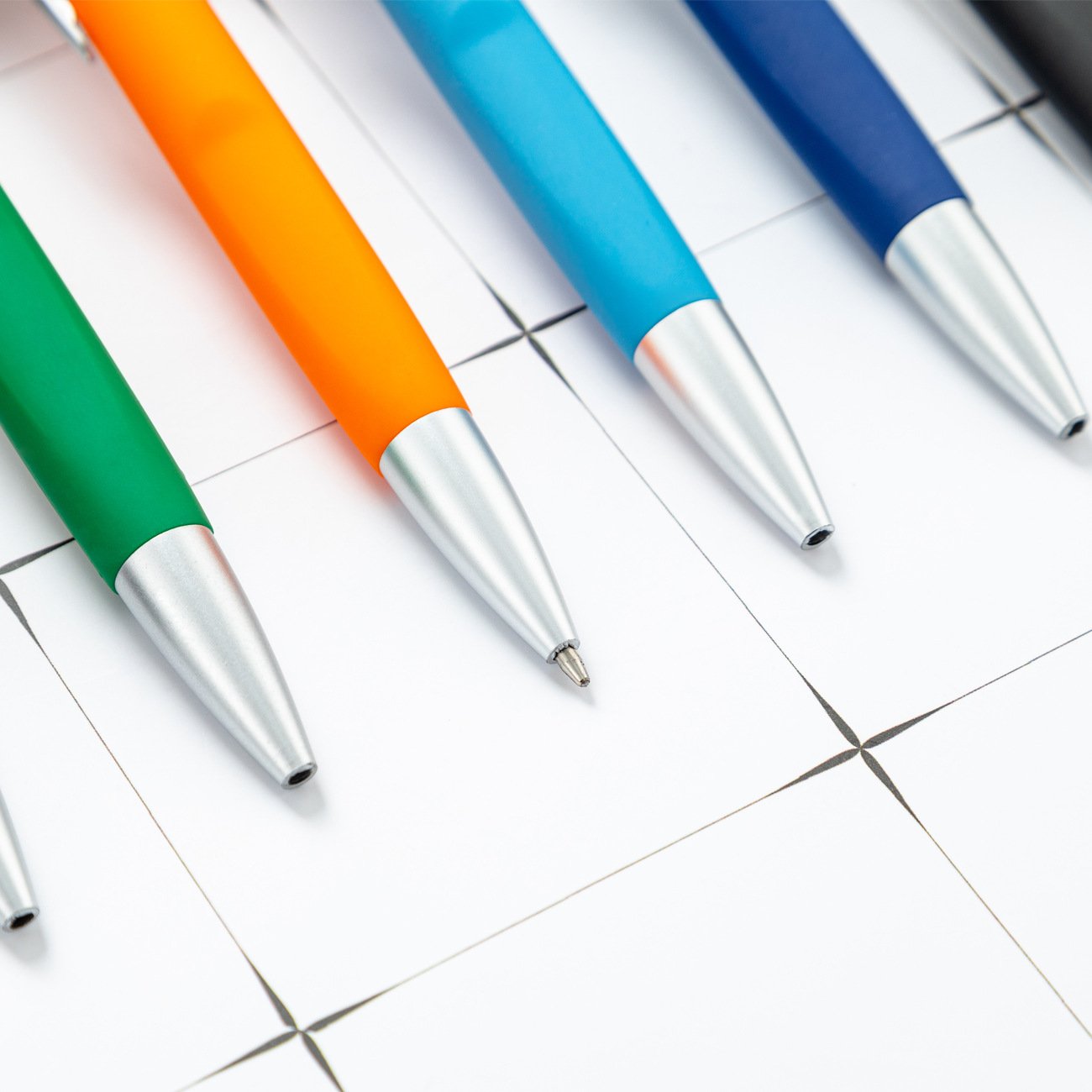 mega hot sell promotion custom logo ballpoint pen plastic rubber click hotel cheapest pen customization ball pen with logo
