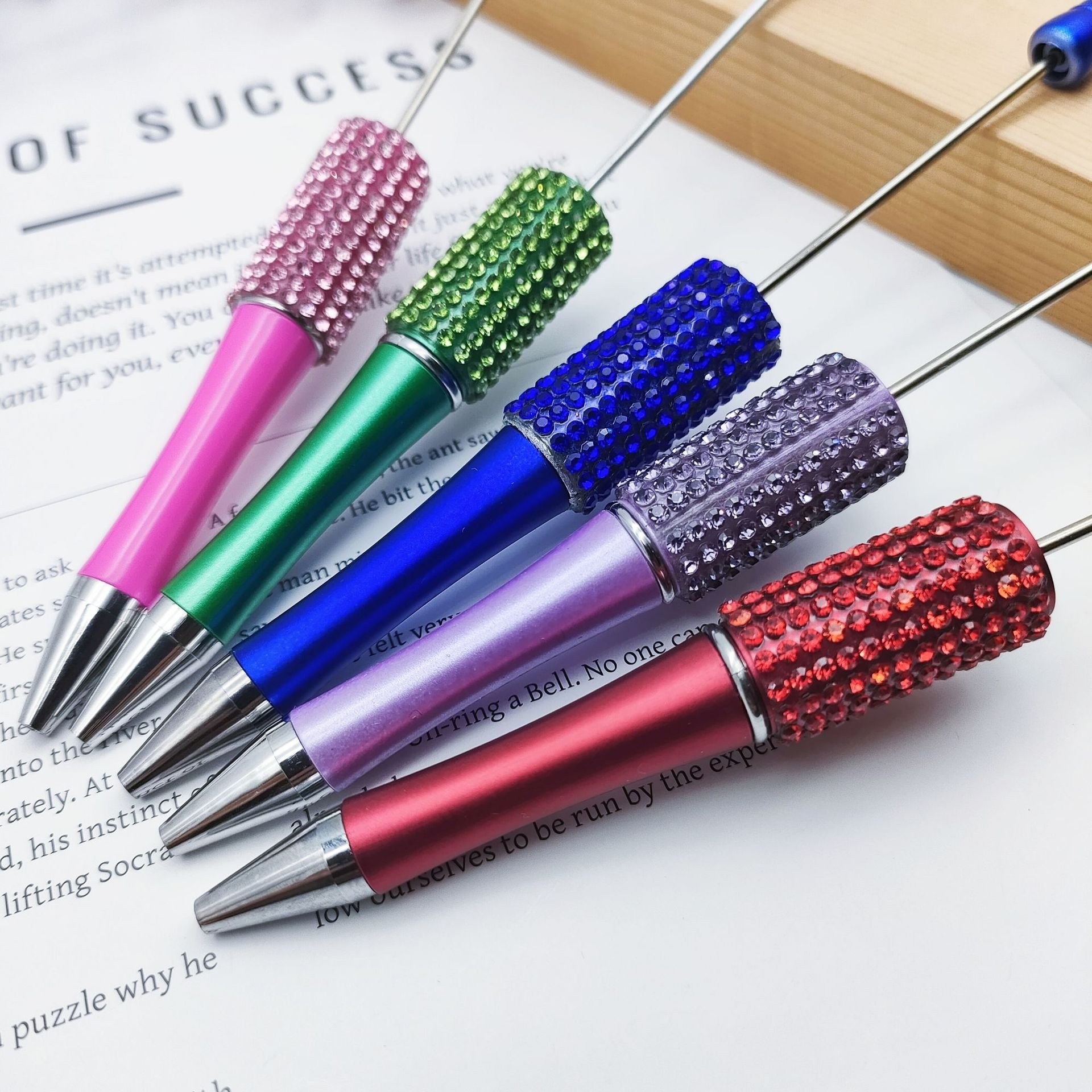 2024 Hot sell DIY Beadable charm colorful Glitter ballpoint pen Diamond Bead gift Pen with LOGO Personalized Wedding Birthday