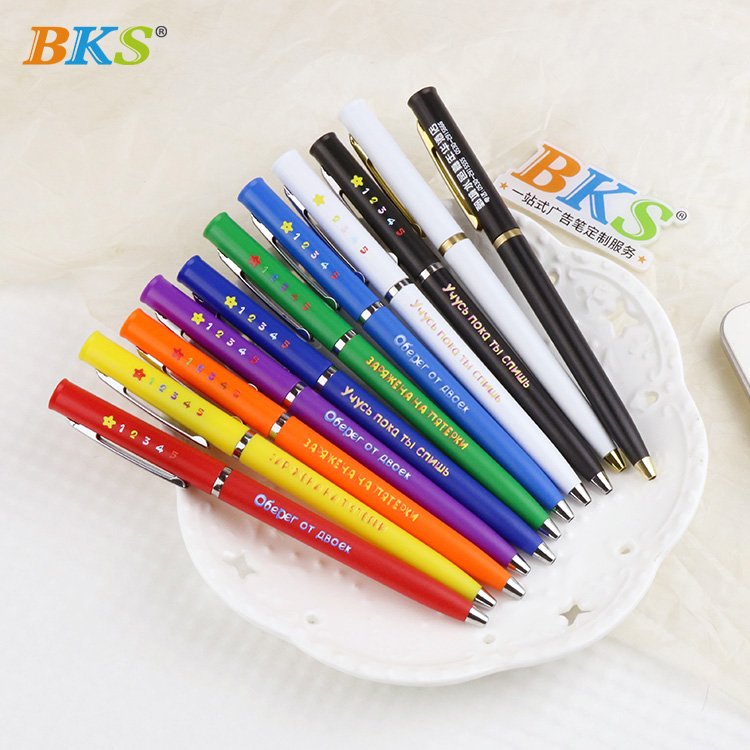 Customized Logo Promotional Ballpoint Pen 1.0mm Black Plastic Twist Pen with Novelty Body and Feather for Banner Writing