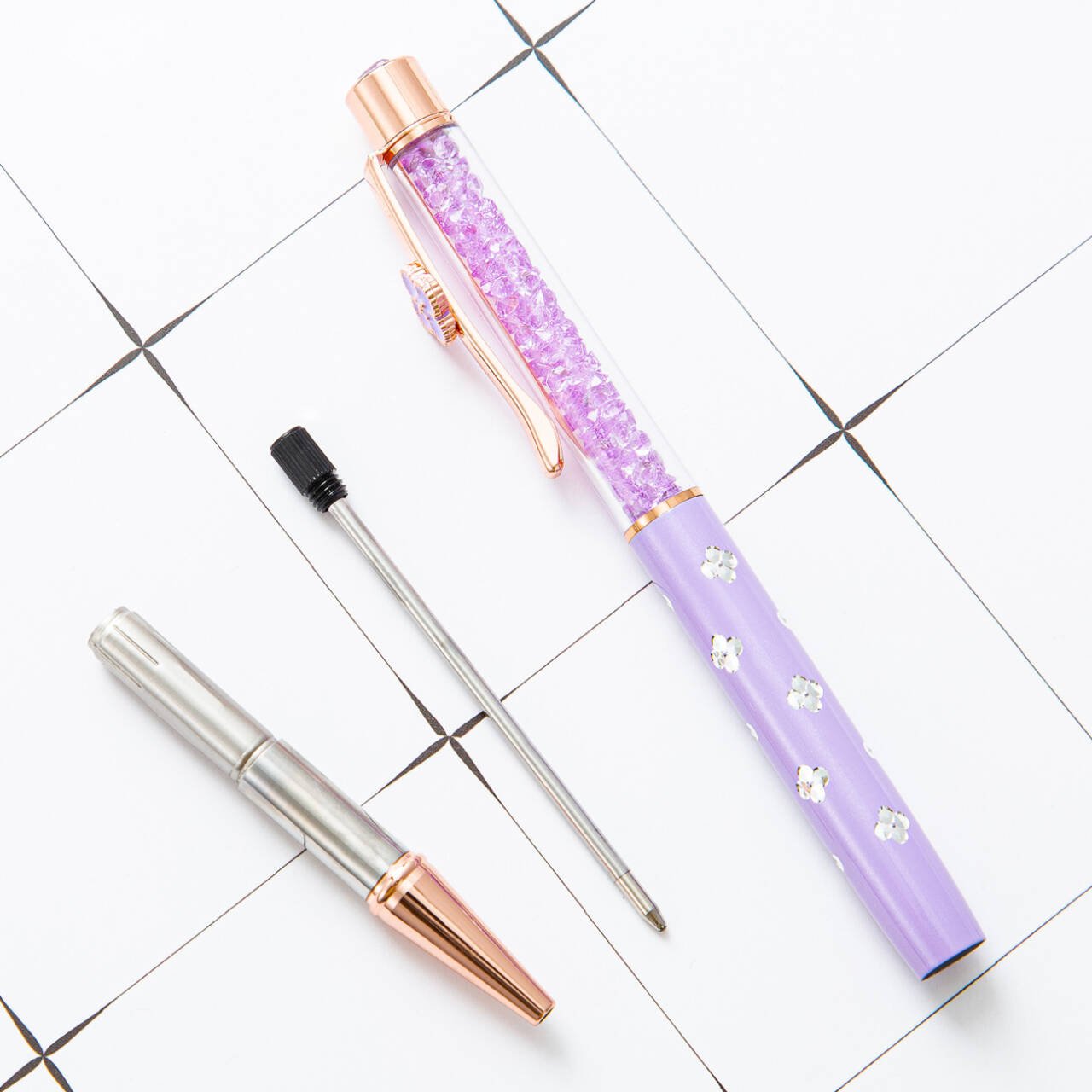 New Creative Pendant Crystal Pen Metal Rotating Pen Supports Customized Logo Clover Ballpoint Pen