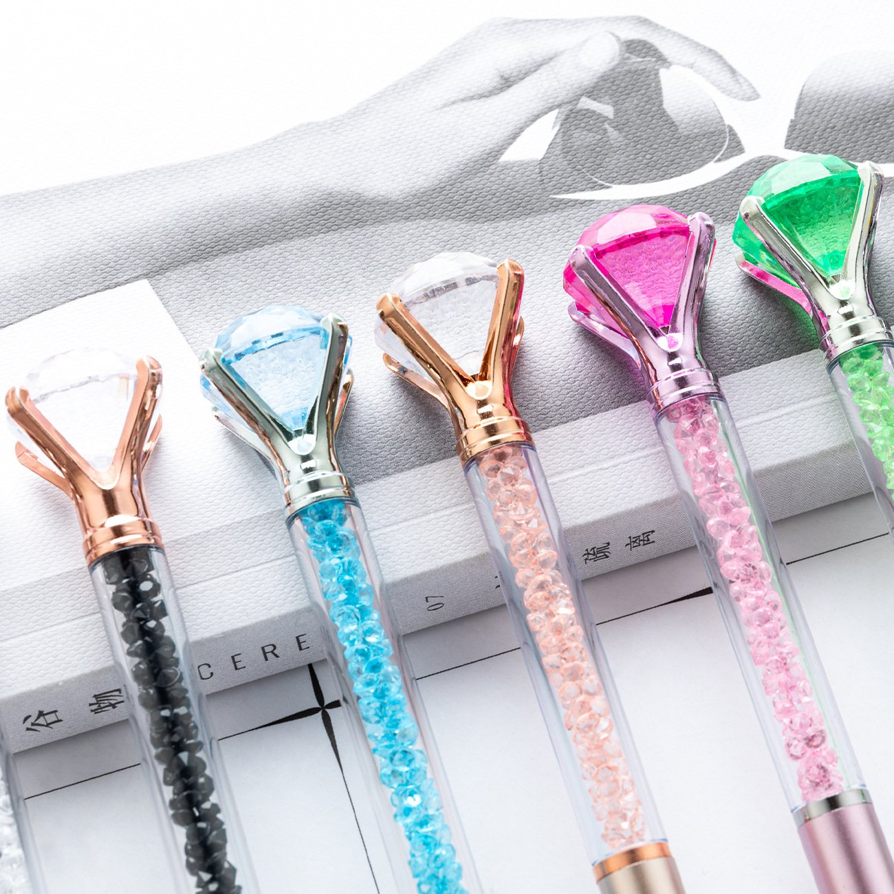 Wholesale Crystal Diamond Ballpoint Pen 1.0mm Plastic Office Writing Instrument Advertising Gift Pen