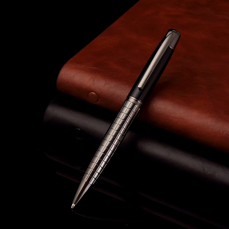 New Launched Simplicity Design Ball Point Pen Multiple Color Luxury Metal Brass Twist Ballpoint Pen