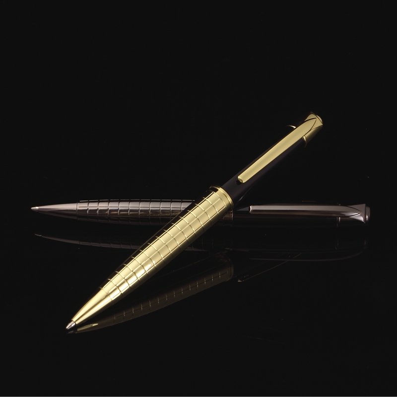 New Launched Simplicity Design Ball Point Pen Multiple Color Luxury Metal Brass Twist Ballpoint Pen