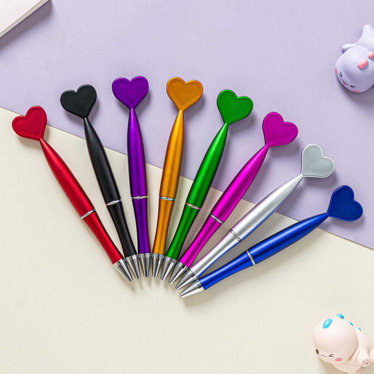 Hot selling customize logo new plastic promotional ballpoint pens with big heart top for students gifts
