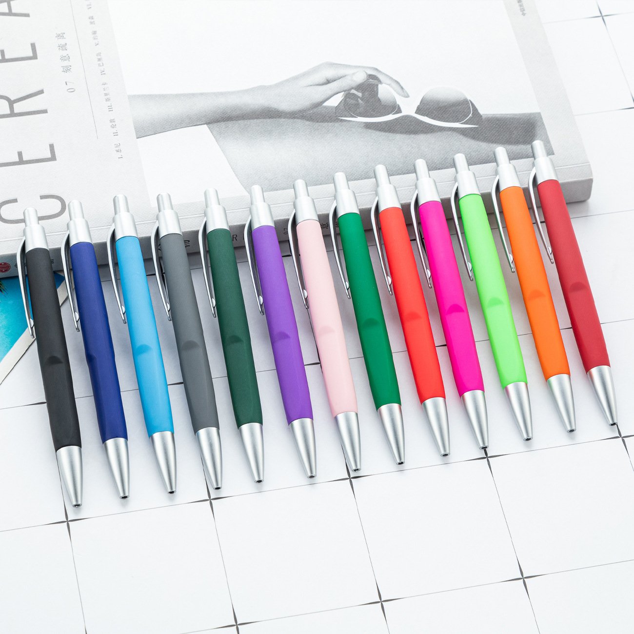 Custom Logo Promotional Plastic Ballpoint Pen Cheap Plastic Pen