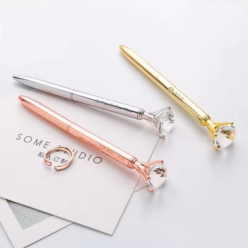 Luxury Customized Logo Crystal Crown Metal Big Diamond Ballpoint Pens vip Gift Pen With Diamond On The Top