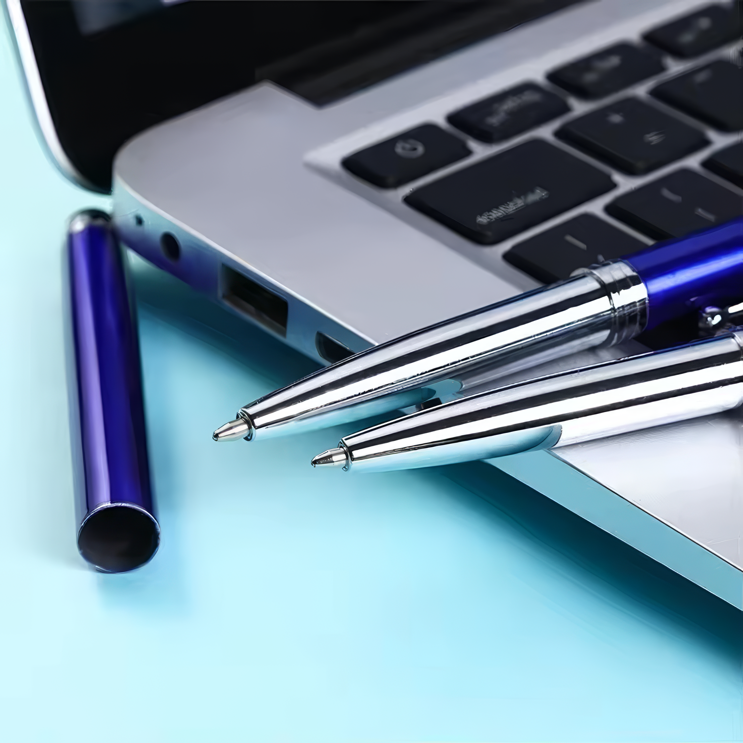 Multifunction 4-in-1 Metal Ballpoint Pen with Laser Pointer Stylus Flashlight Custom Logo 1.0mm Writing for Gifts Promotions