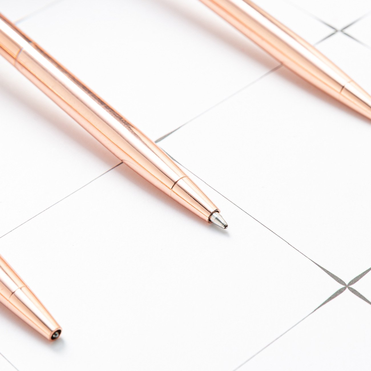 Innovative Kawaii Cute Bow Plush Ballpoint Pens with Logo Scandinavian Style Pom Pom Novelty Metal Body 1.0 mm Christmas Gift