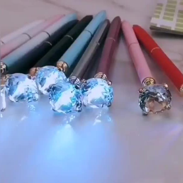 Hot Sale Custom logo Led Light Up Metal Big Diamond Ballpoint Pens with Colorful Lights