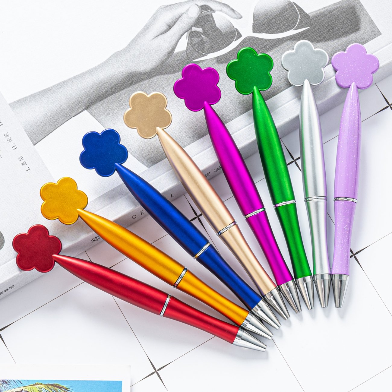 Colorful Flower Shape Plastic Ballpoint Pens Cute Stationery with Custom Logo