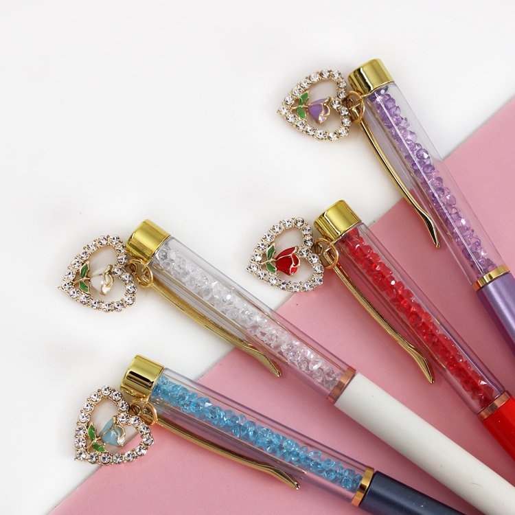 O&Q Metal crystal heart figure rose pendant twisted eco-friendly plastic ballpoint pens with diamond crystal sand