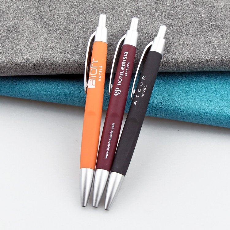 Promotional cheap customized hotel printed logo gift ballpoint with click button for adversting hotel company
