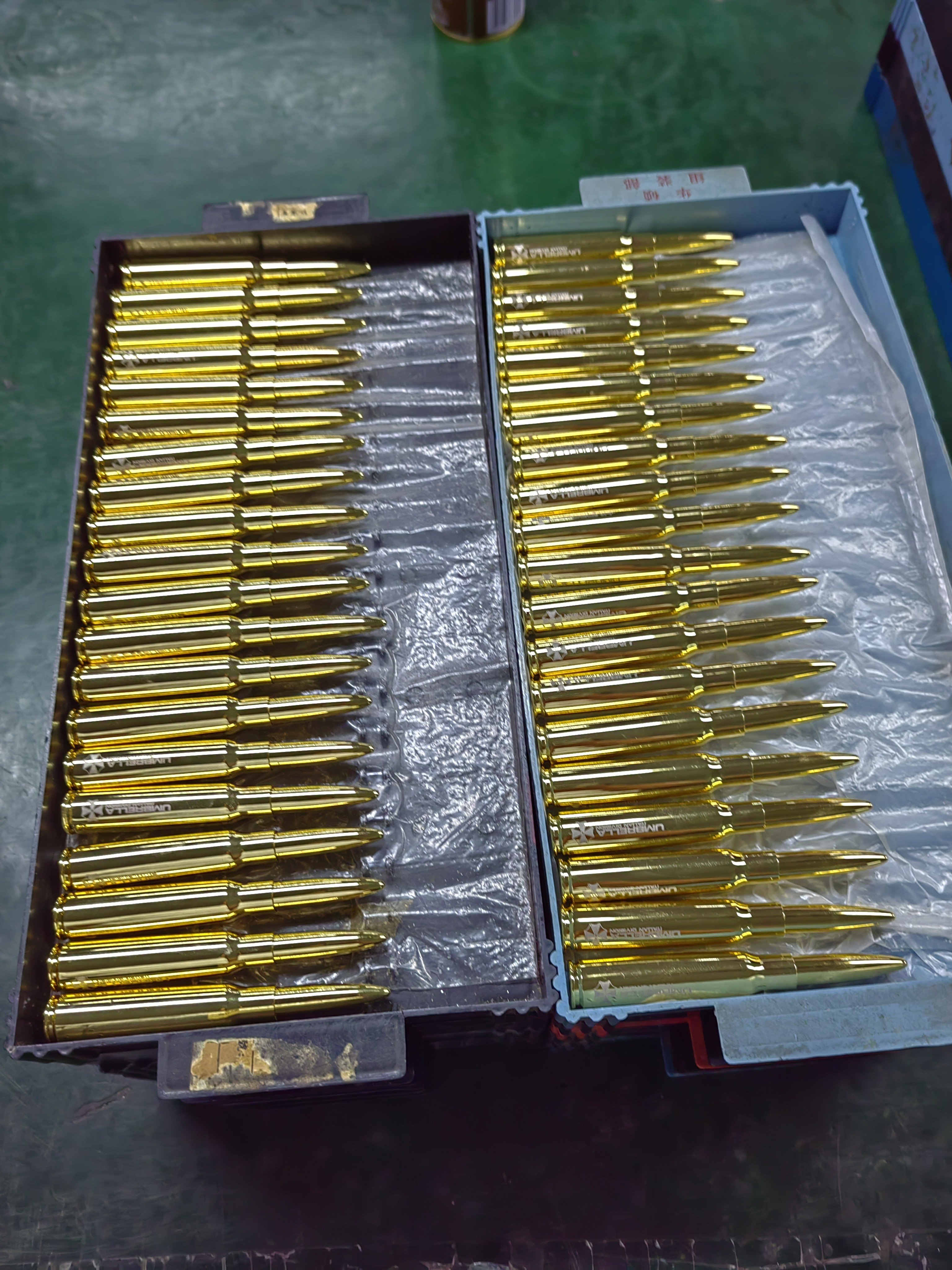 Caliber Gourmet Bullet Twist Pen Outdoor Pocket Mini Capsule Pen Sleeve Gun Casing Yellow Brass Tactical Metal Bullet Shape Pen