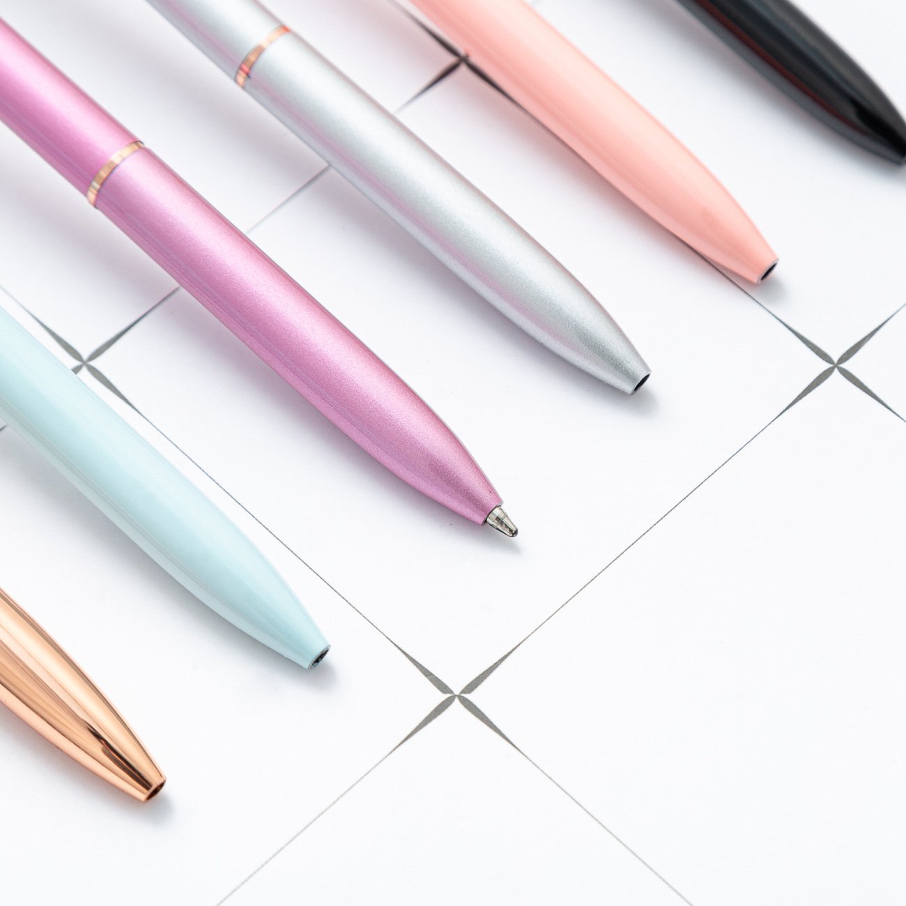 Hot Selling Beautiful Promotional Luxury Ball Pen Metal Royal Crown Ballpoint Pen with Customized Logo