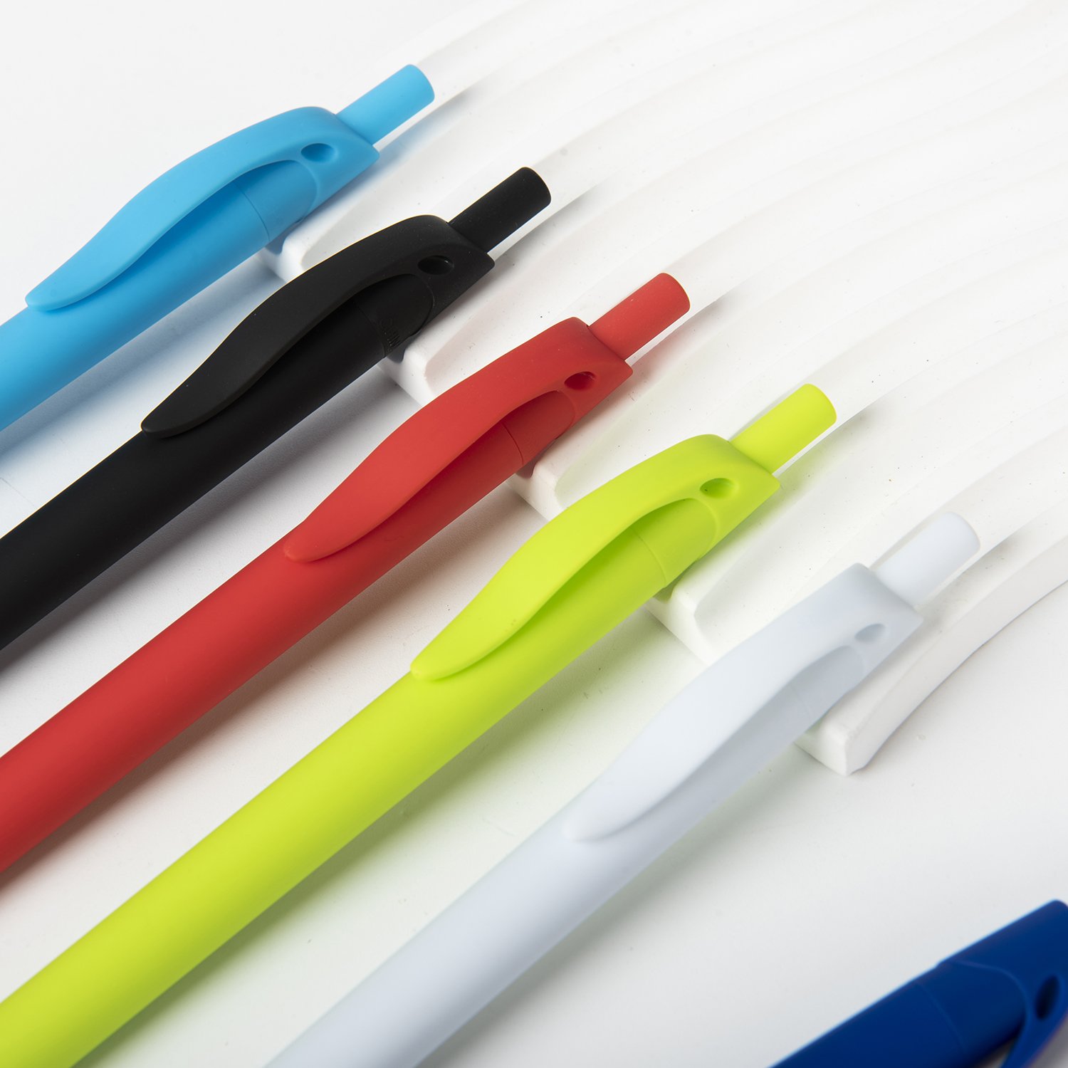 Hot Selling Tactile Plastic Multicolor Body 1mm Sugar Ballpoint Custom Pens For Girls