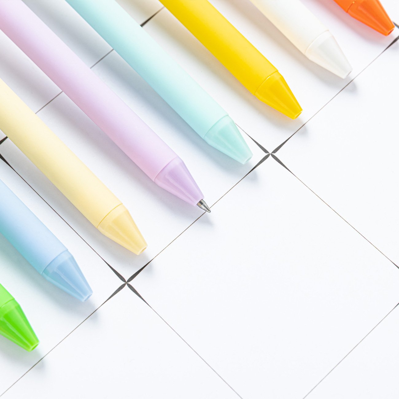 Hot Selling Custom Logo Printed Ballpoint Pen Wholesale Retractable Soft Rubber Click Plastic Pen Multiple Colors 1.0mm Writing