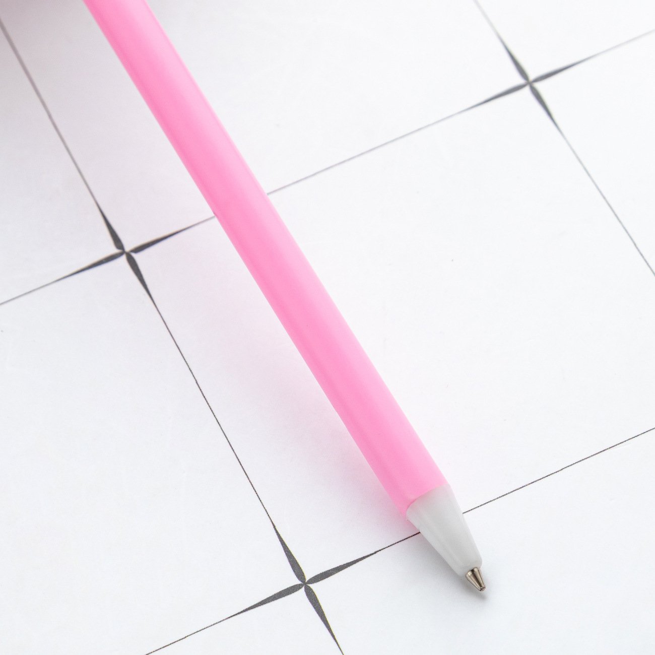 High quality hairball cute ballpoint pen cute bullet head Multi-colored ballpoint pen cute style Press ballpoint pen for writing