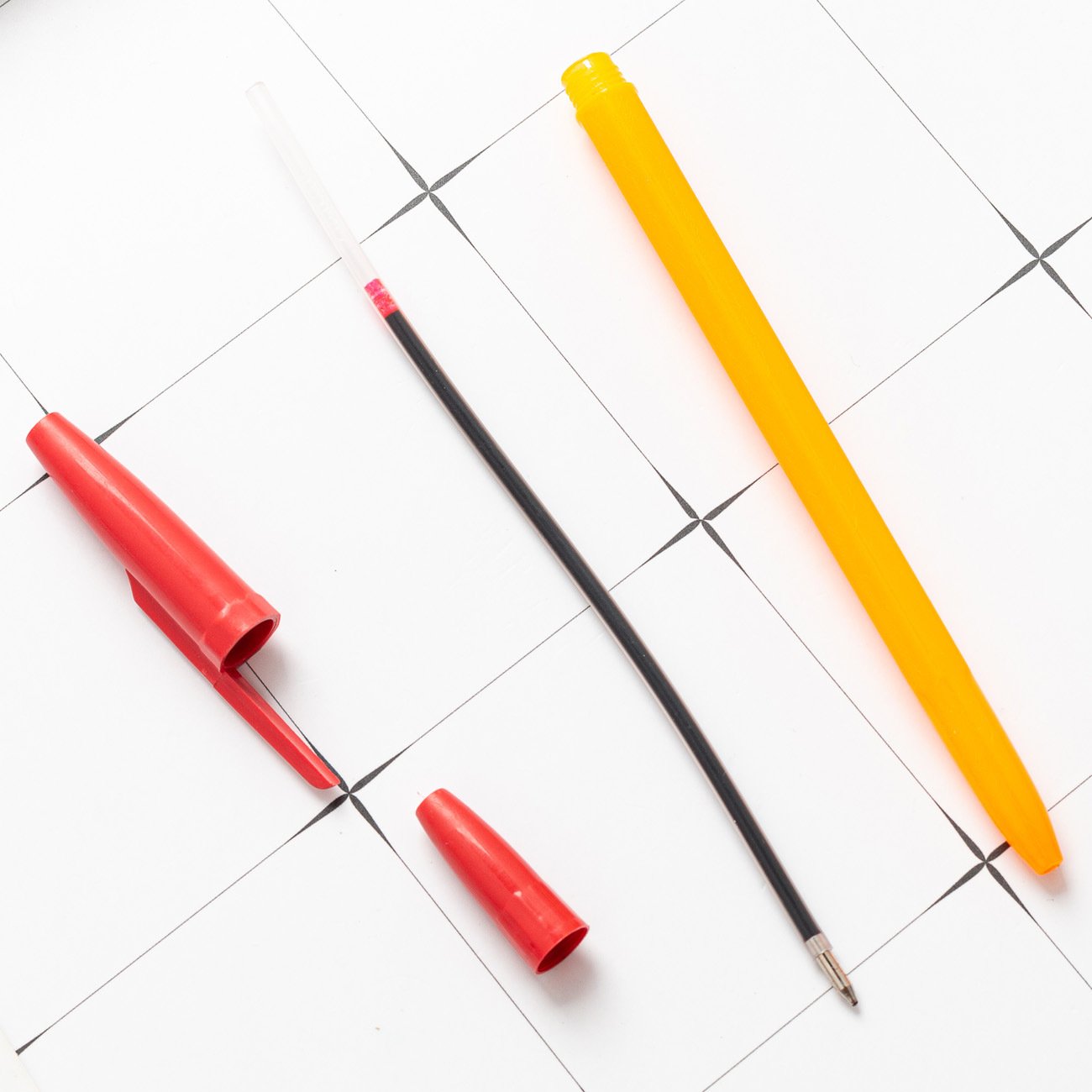 Smooth Writing Personalized Logo Business Classic Plastic Ballpoint Pen For Office