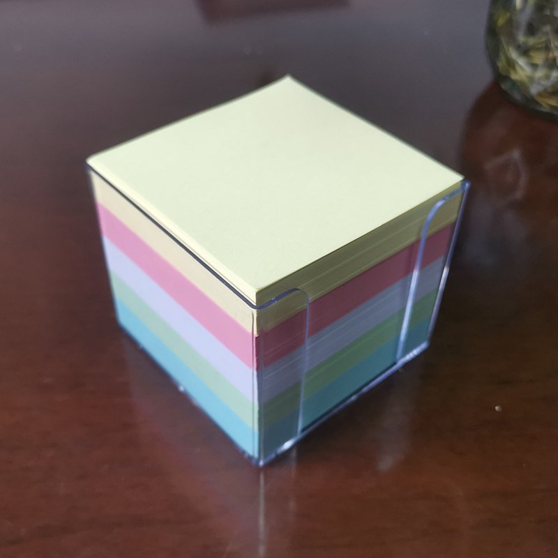 Manufacturer customized with logo and with plastic box memo pads paper cubes notepad paper note paper block memo cubes