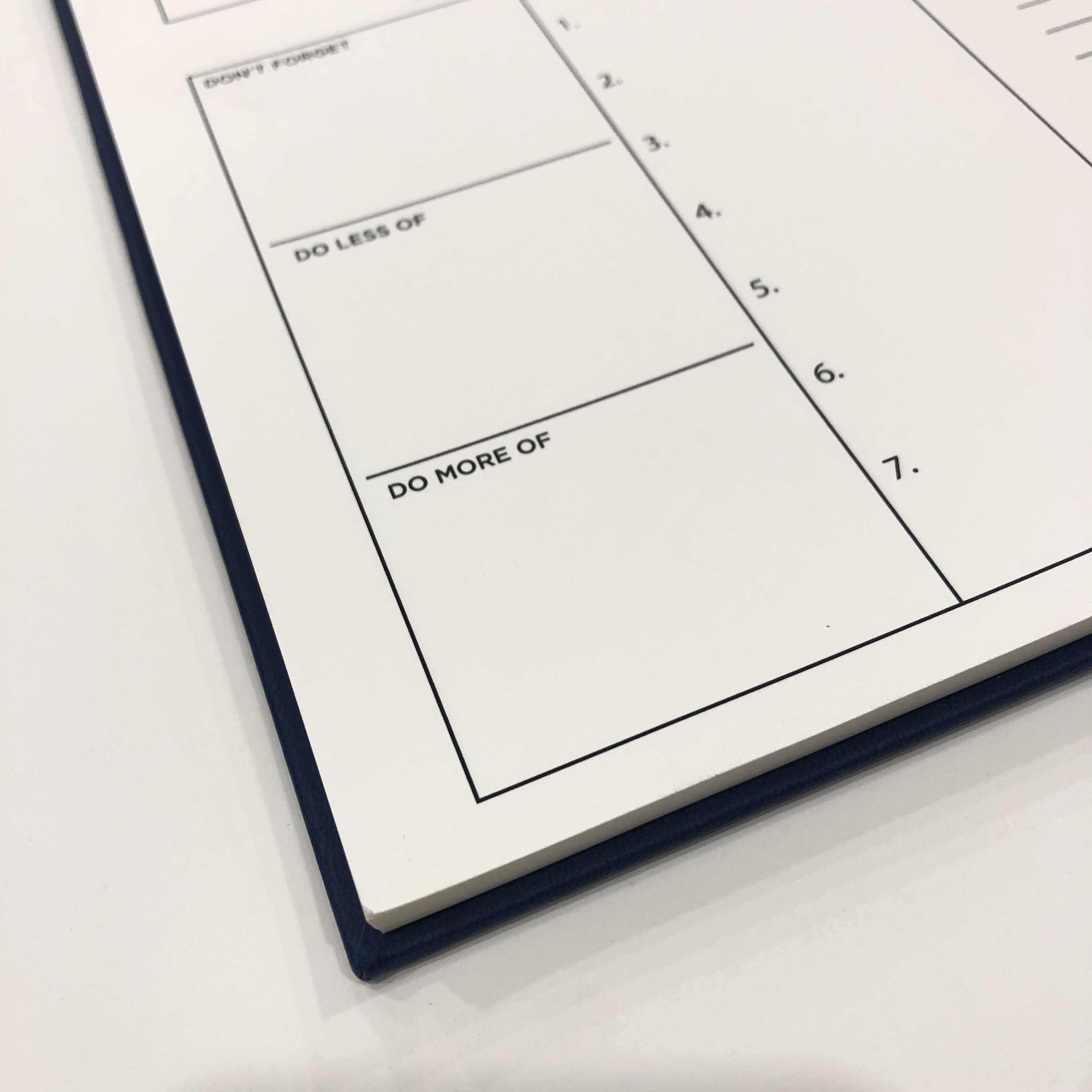 Wholesale Diary Weekly Monthly Planner 2025 Desk Calendar 2025