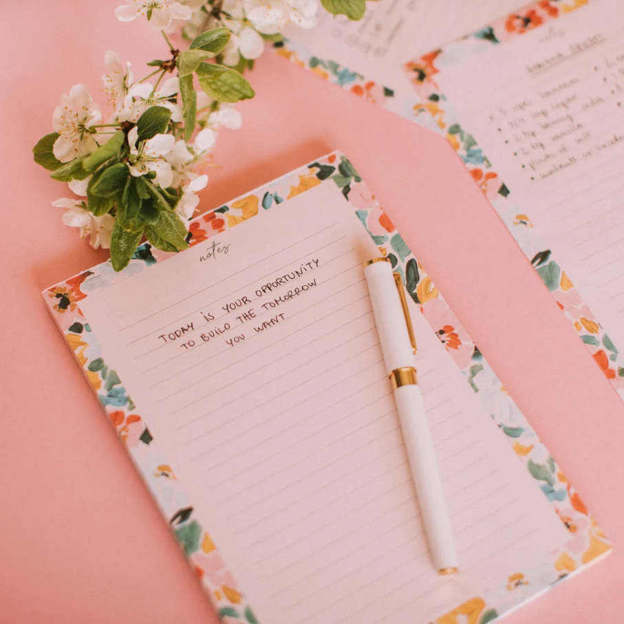 Wholesale To Do List Cute Custom Logo Sticky Notes Pad Manufacturer Tear Off 50 Sheets Memo Pad