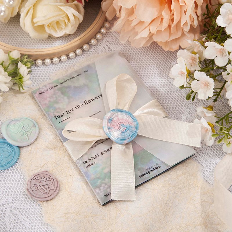 30 Pieces of Parchment Paper Material Paper Book Is a Blooming Series of Plants Hand Account Decorative Paper 8 Models
